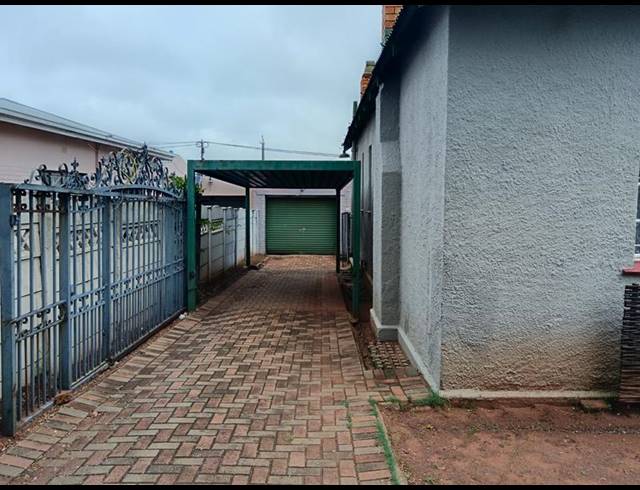 2 BEDROOM HOUSE FOR SALE IN FLORIDA